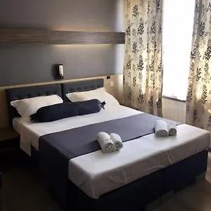 De Liege 3*, Brussel België